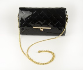 BLACK Elegance- clutch alkalmi táska lánccal